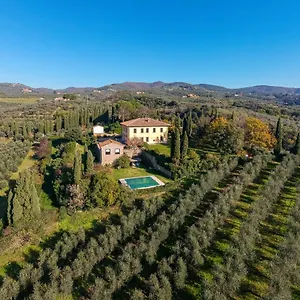 https://villa-leonardo.it-tuscanyhotel.com