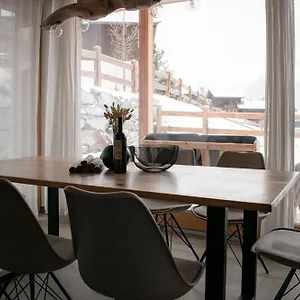 https://nix-apartment.it-lombardy.com